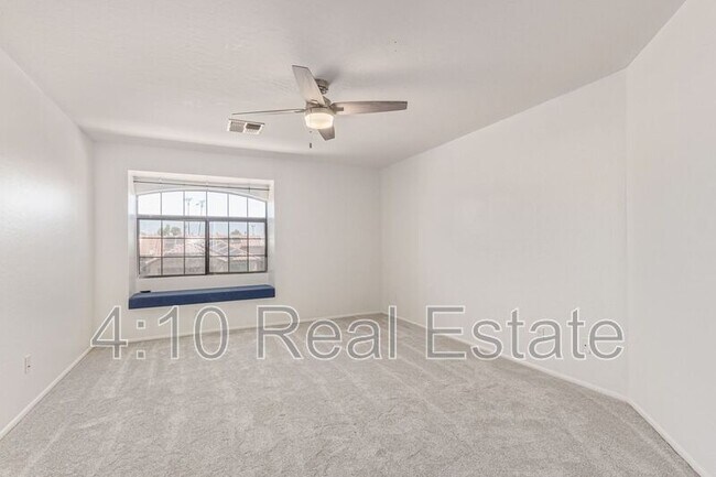 Building Photo - 1531 E Vaughn Ave