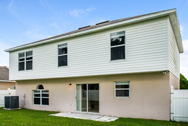 Building Photo - 11792 Bentry St