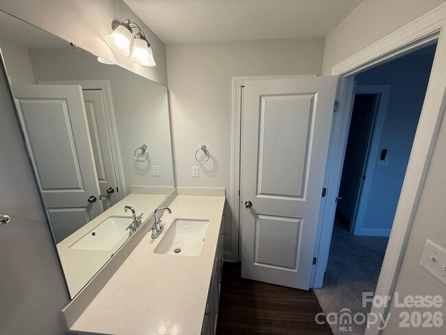 Building Photo - 5593 Stafford Rd