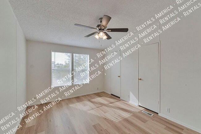 Building Photo - 11140 W Windchime Dr