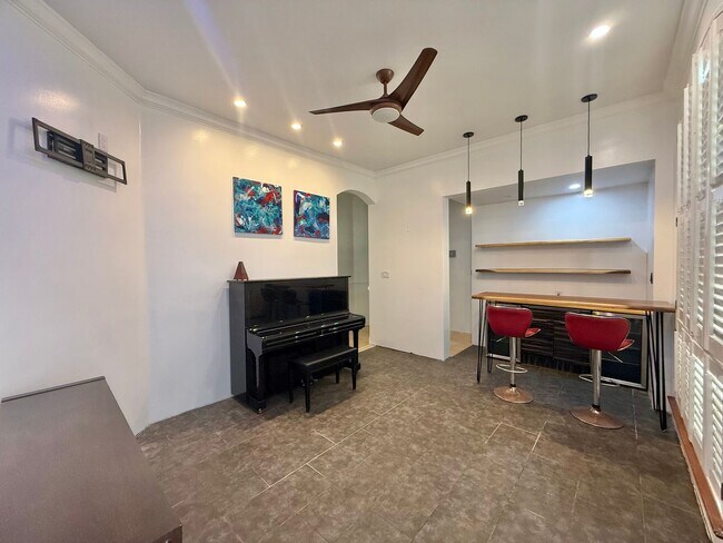 Building Photo - Partially Furnished 3 Bedroom / 2.5 Bathroom Custom Home in Sandhill Estates gated community!