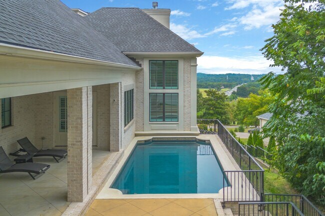 Building Photo - 5014 Mountview Pl