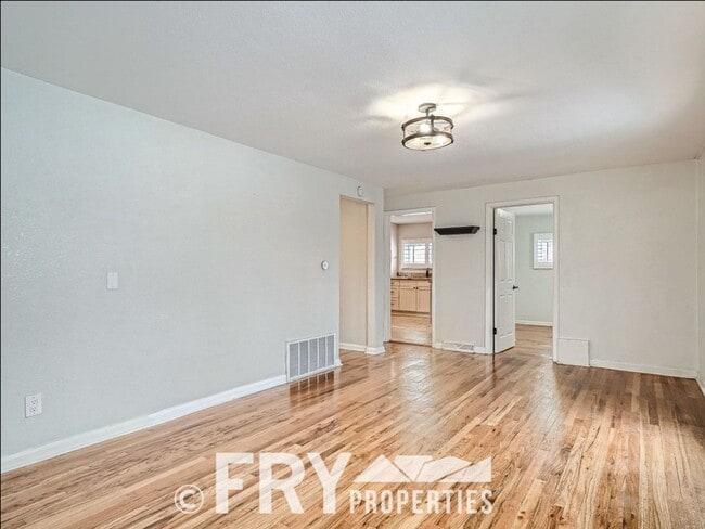 Building Photo - 98 S Newland St