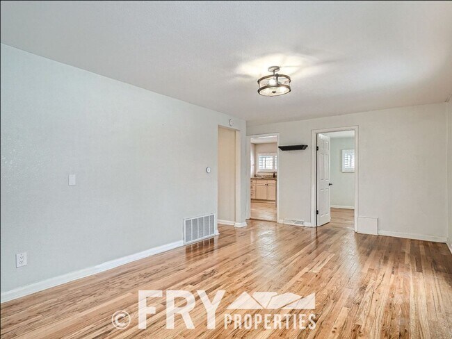Building Photo - Updated home with carriage house situated a few minutes from downtown Belmar.