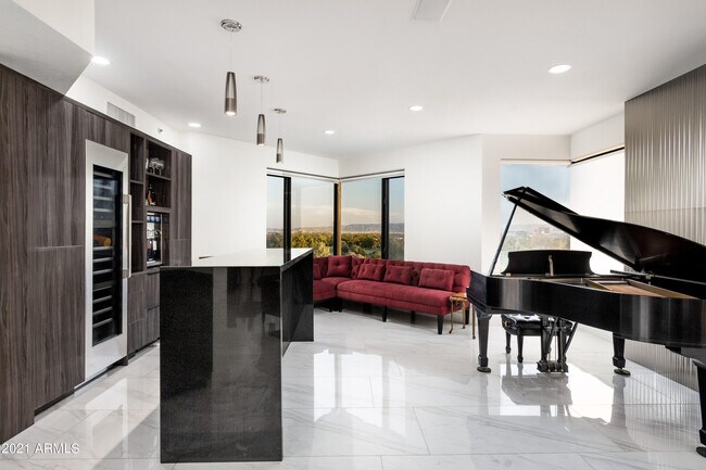 Building Photo - 1040 W Osborn Rd