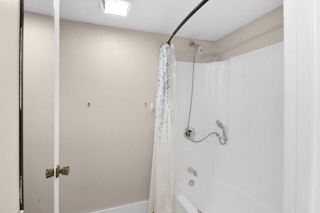 Building Photo - 3266 SE Aster Ln