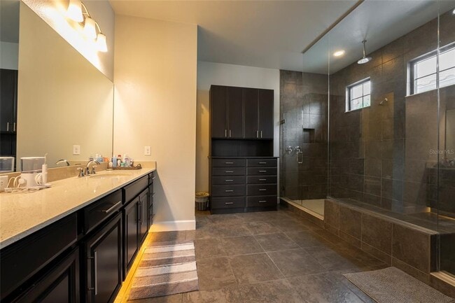 Building Photo - 8376 Via Vittoria Way