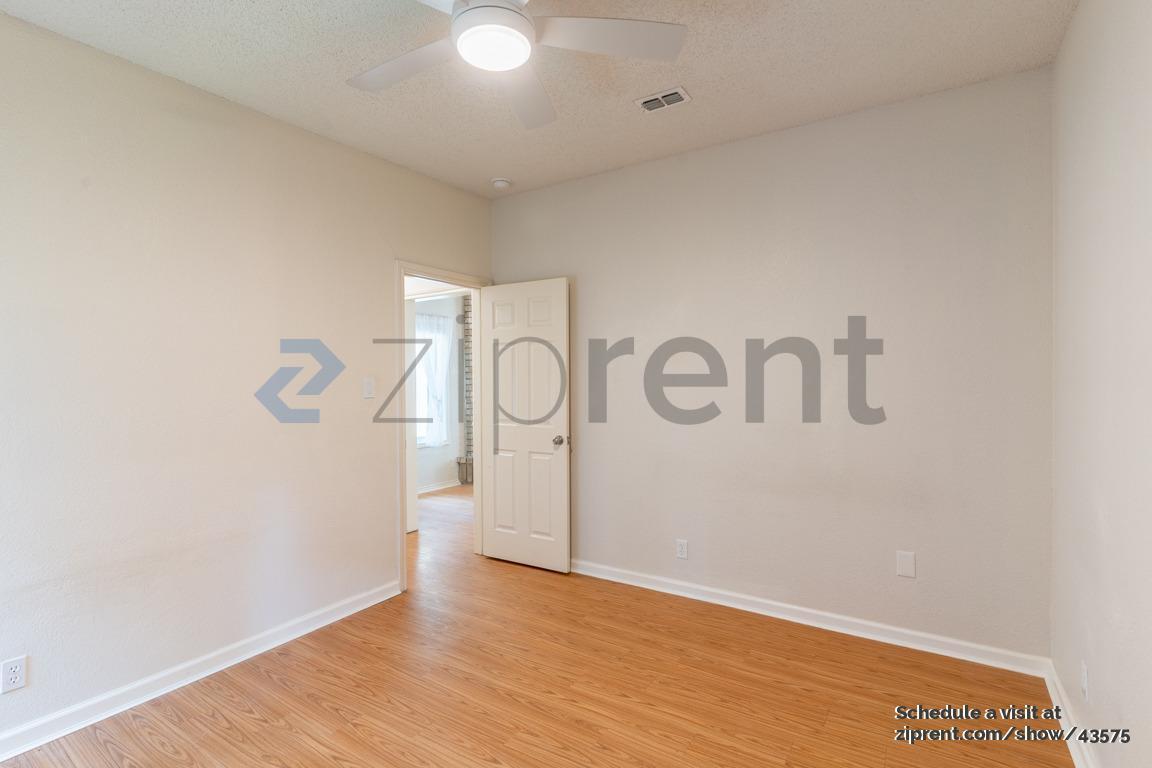 Building Photo - 710 Elder Way