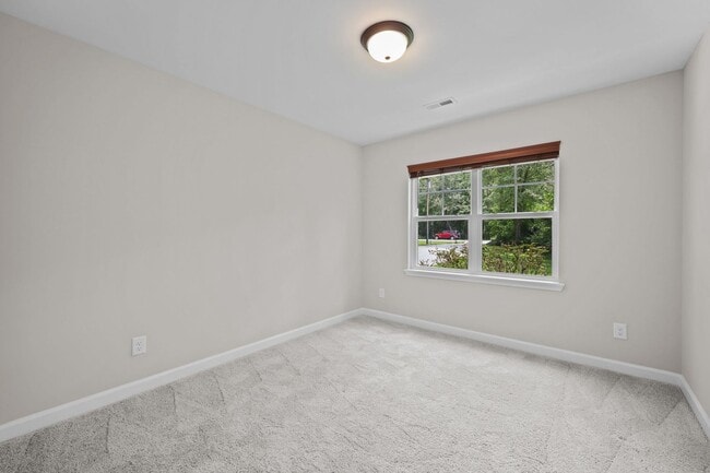 Building Photo - Welcome to Bradford Estates!