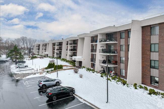 Building Photo - Connemara Condominiums