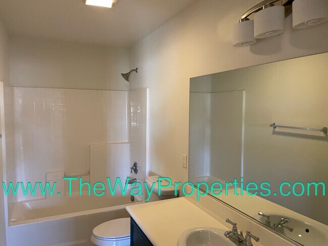 Building Photo - 15075 Bandera Way