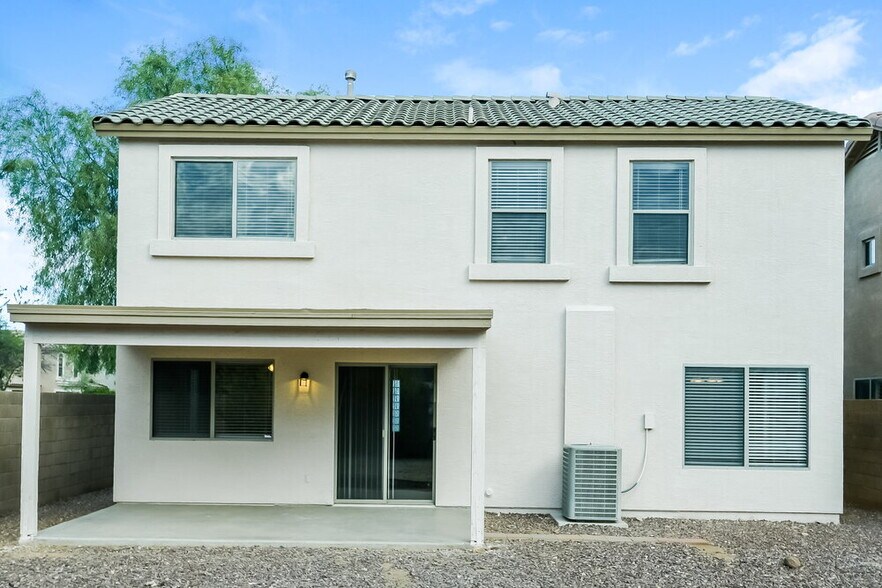 Building Photo - 2531 W White Feather Ln