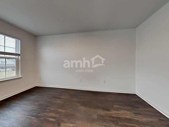 Building Photo - 7409 Vintage Cir