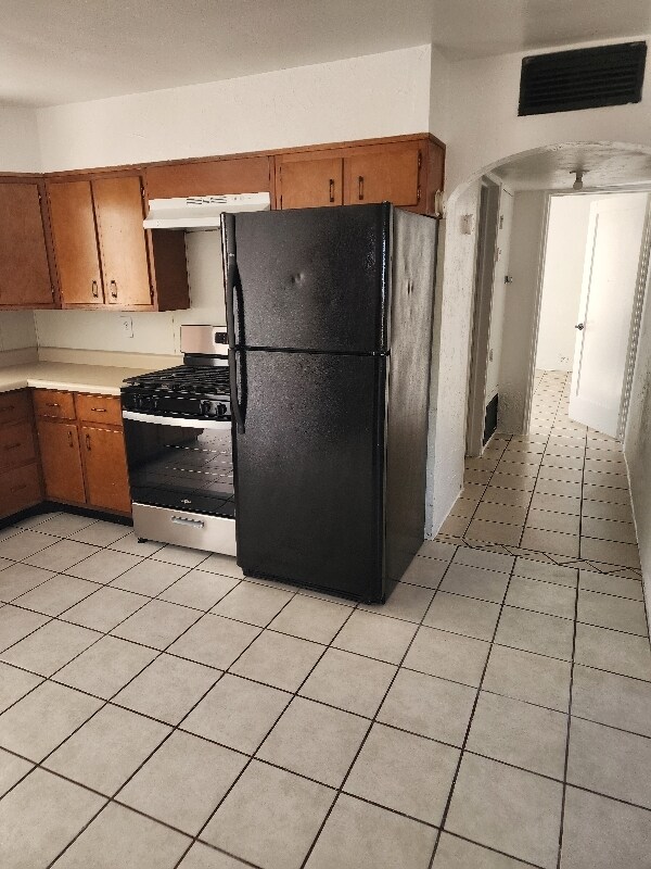 Building Photo - 2136 N Madelyn Ave