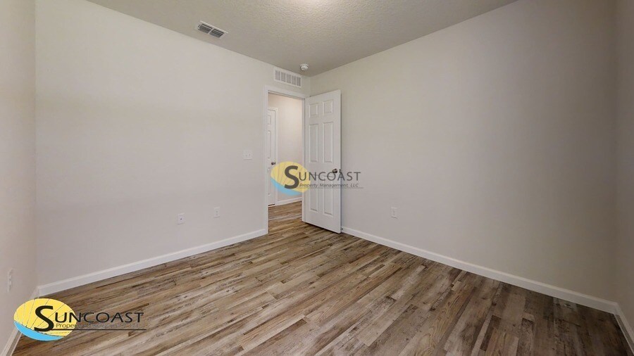 Building Photo - 7 Pritchard Dr