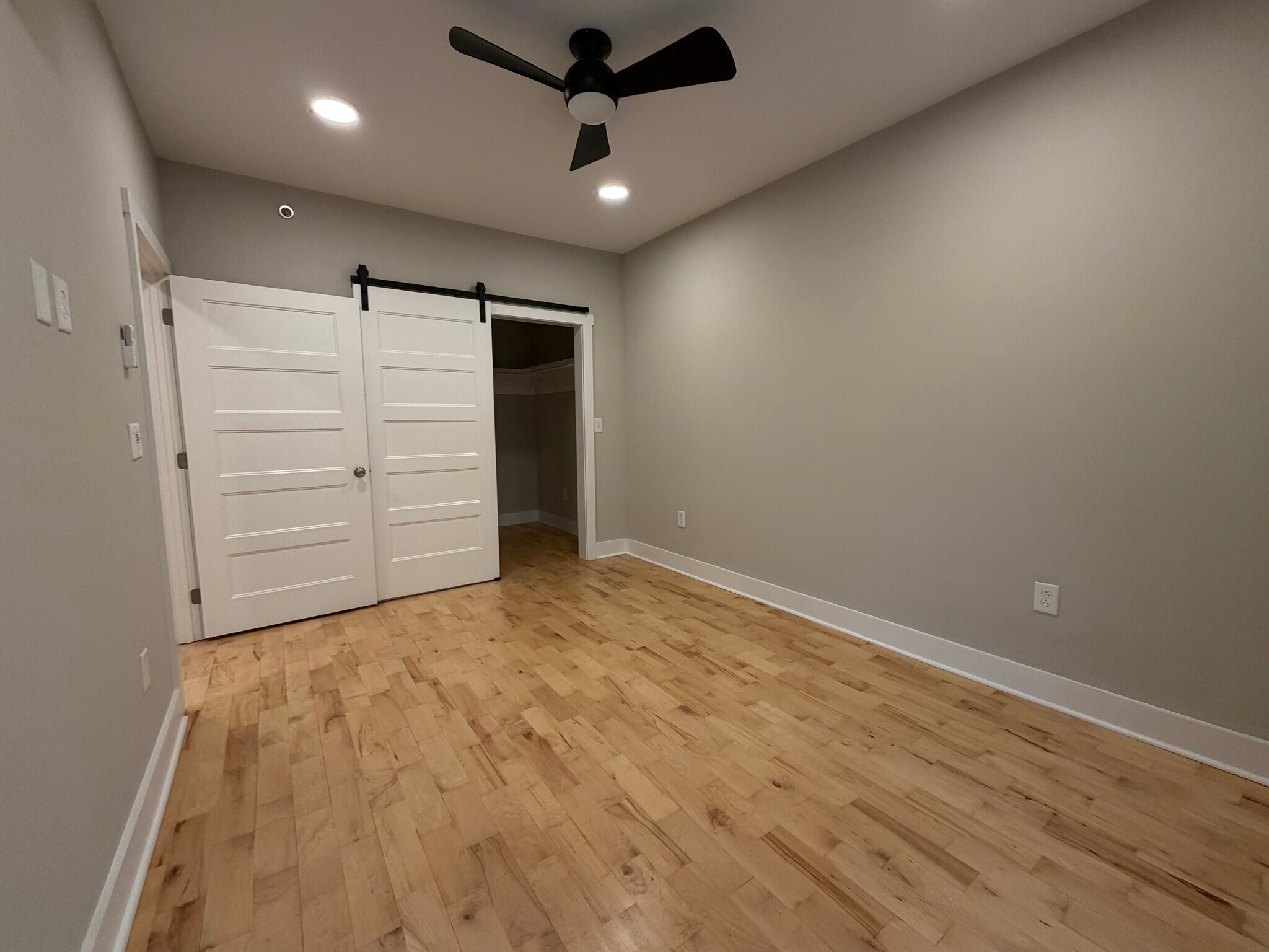 Building Photo - 620 Cumberland St