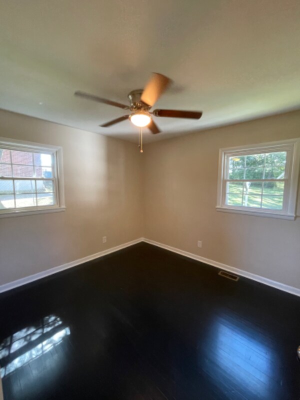 Building Photo - 106 Herbison Ln