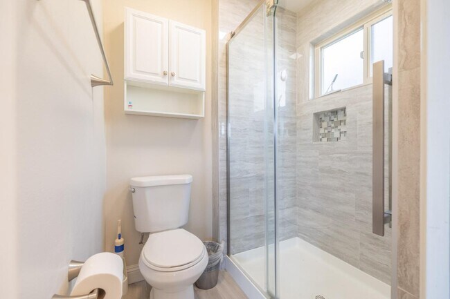 Building Photo - 3276 Andora Dr