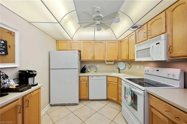 Building Photo - 320 Seaview Ct