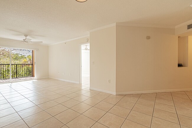 Building Photo - Stylish & Spacious 3BR Condo with Brand-Ne...