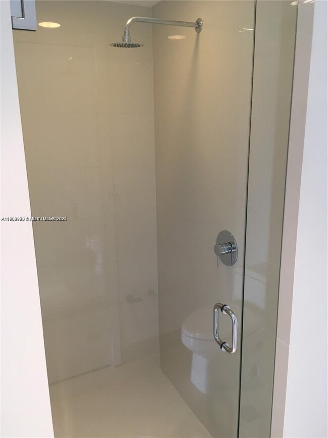 Building Photo - 121 NE 34th St