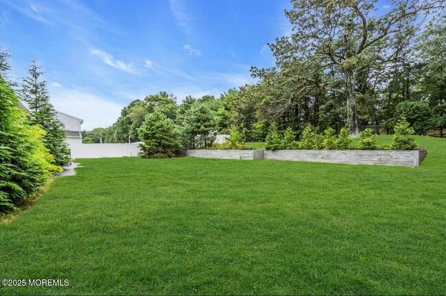 Building Photo - 2300 Oak Knoll Dr