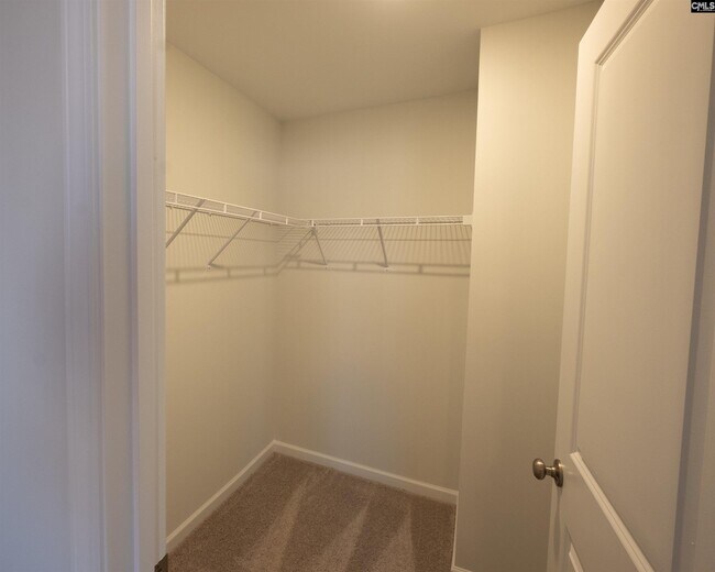 Building Photo - 3024 Hallsdale Dr