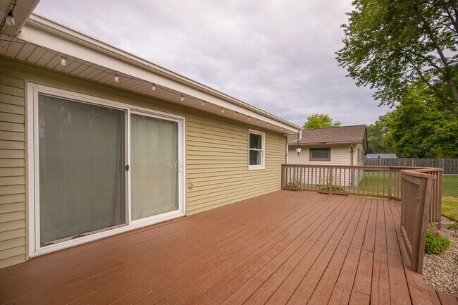 Building Photo - 763 Bridle Ln