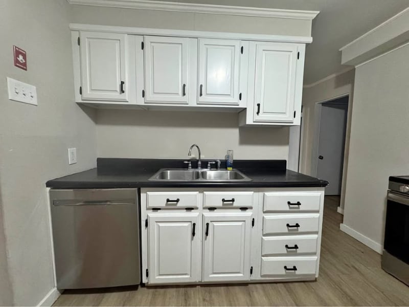 Building Photo - 26 7th St