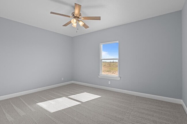 Building Photo - 16110 Red Deer Ave