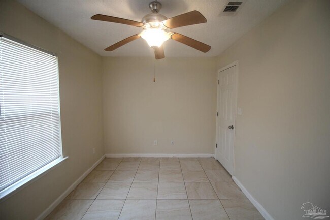 Building Photo - 3417 W Fisher St