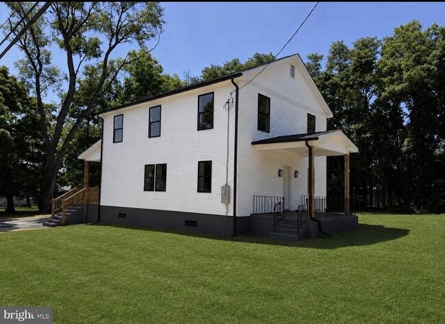 Building Photo - 2620 New Falls Rd
