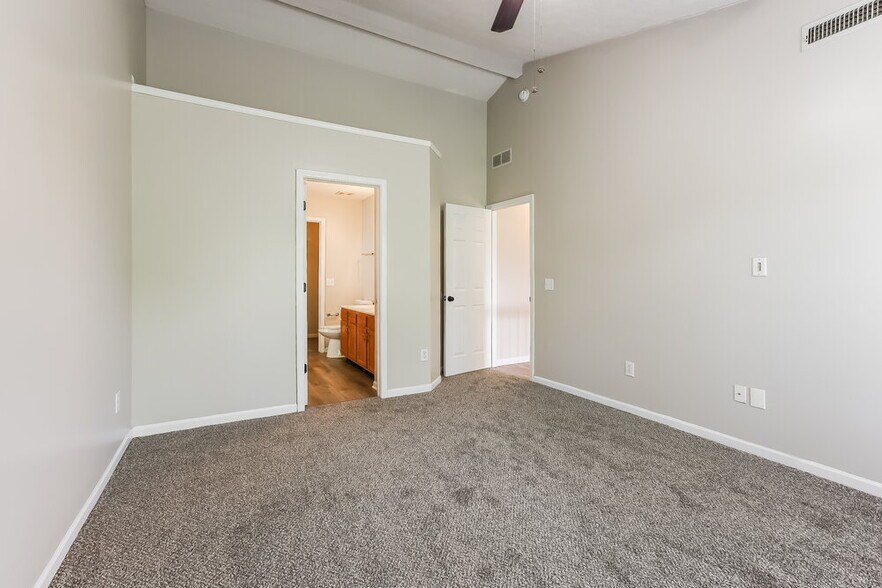Building Photo - 8909 Newchurch Blvd