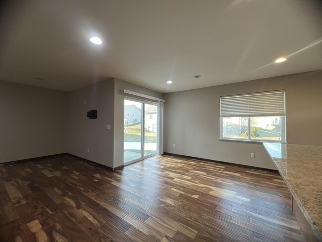 Building Photo - 6305 Saulk Trail