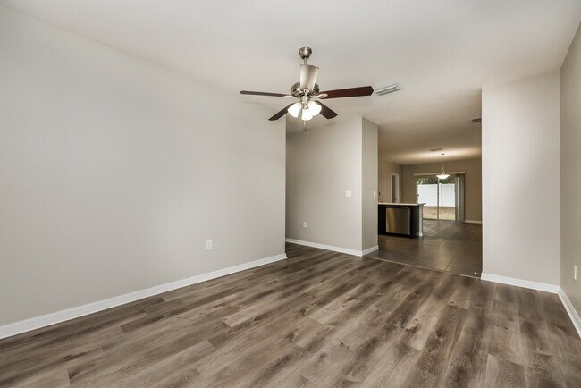 Building Photo - 10529 Whispering Hammock Dr