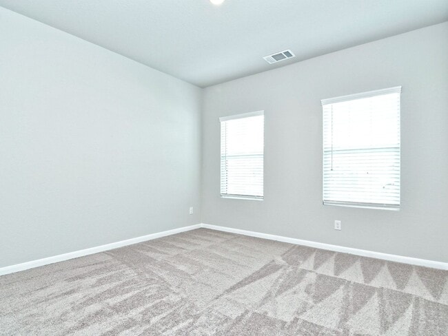 Building Photo - 3036 SF Home - 6 BR/3 BA with THREE-CAR GARAGE - BULVERDE!!!