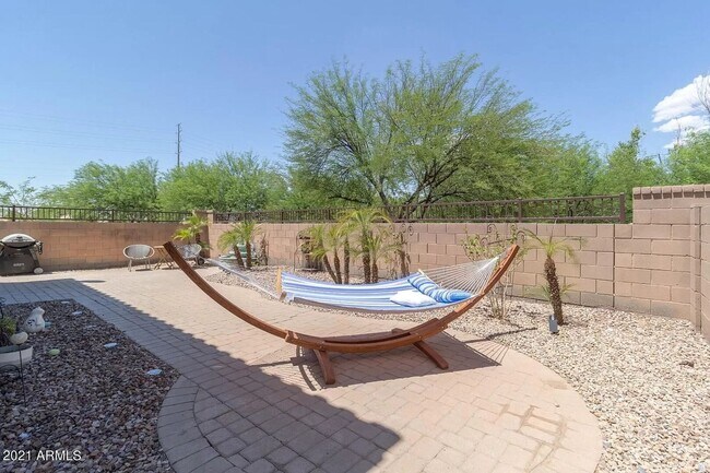 Building Photo - Luxurious 5BR Home in Award-Winning Power ...
