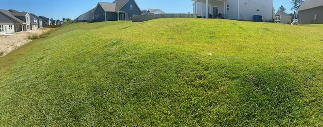 Building Photo - Magnificent Home in The Paddocks at Woodcr...