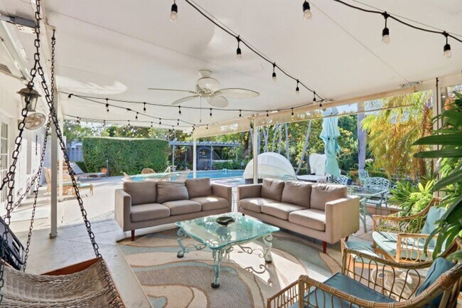 Building Photo - 1905 Meadow Ct