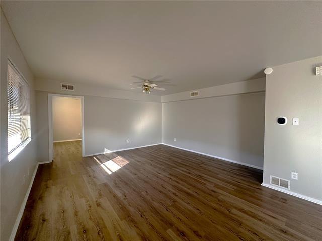 Building Photo - 1826 Spring Lake W