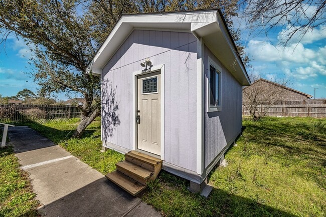 Building Photo - 3525 Bridgette Ln