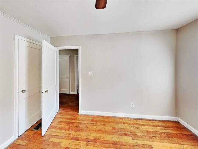 Building Photo - 369 Enota Pl SW