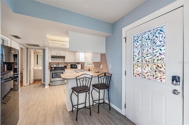 Building Photo - 208 S Canal St