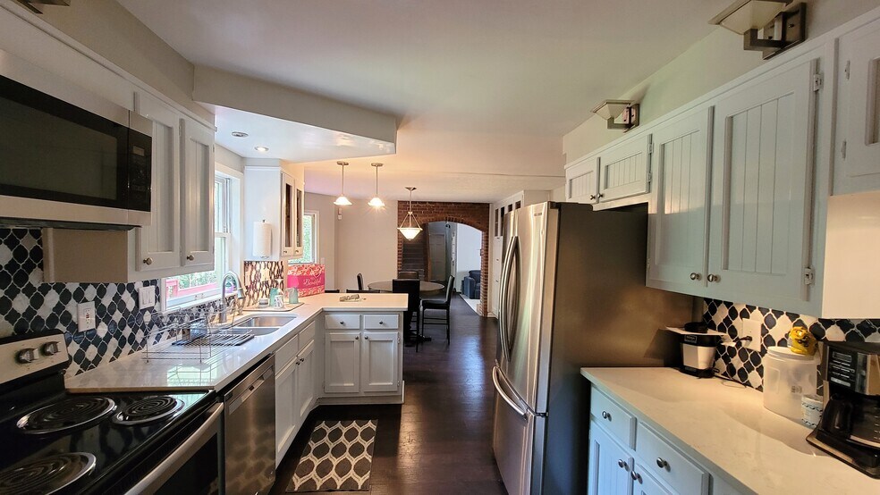 Building Photo - 4843 Carlene Way SW