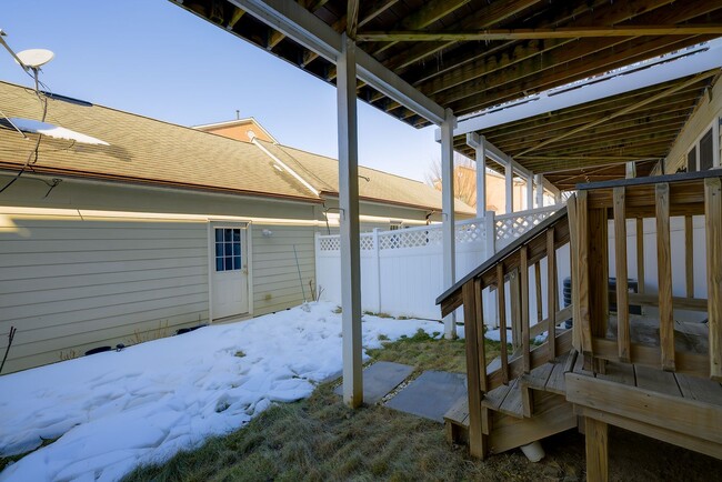 Building Photo - Luxury Living in the Villages of Urbana