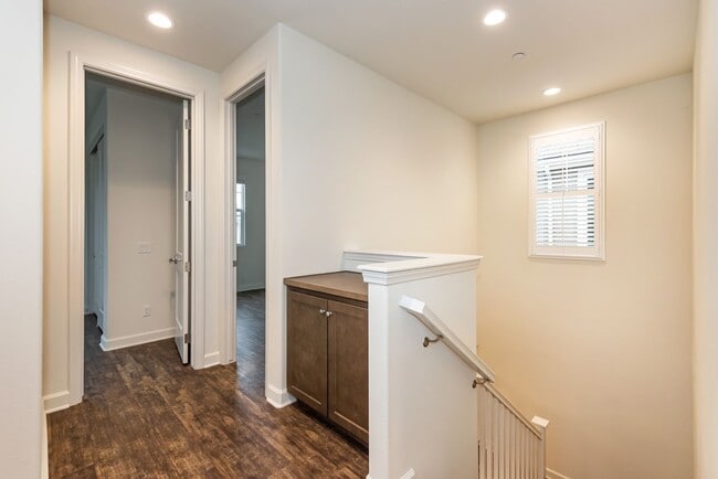 Building Photo - Village at Los Carneros 5 bdrm / 3 bth Home w/ 2-Car Garage and AC!