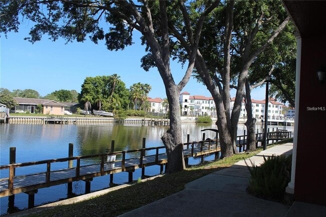 Building Photo - 5696 Baywater Dr