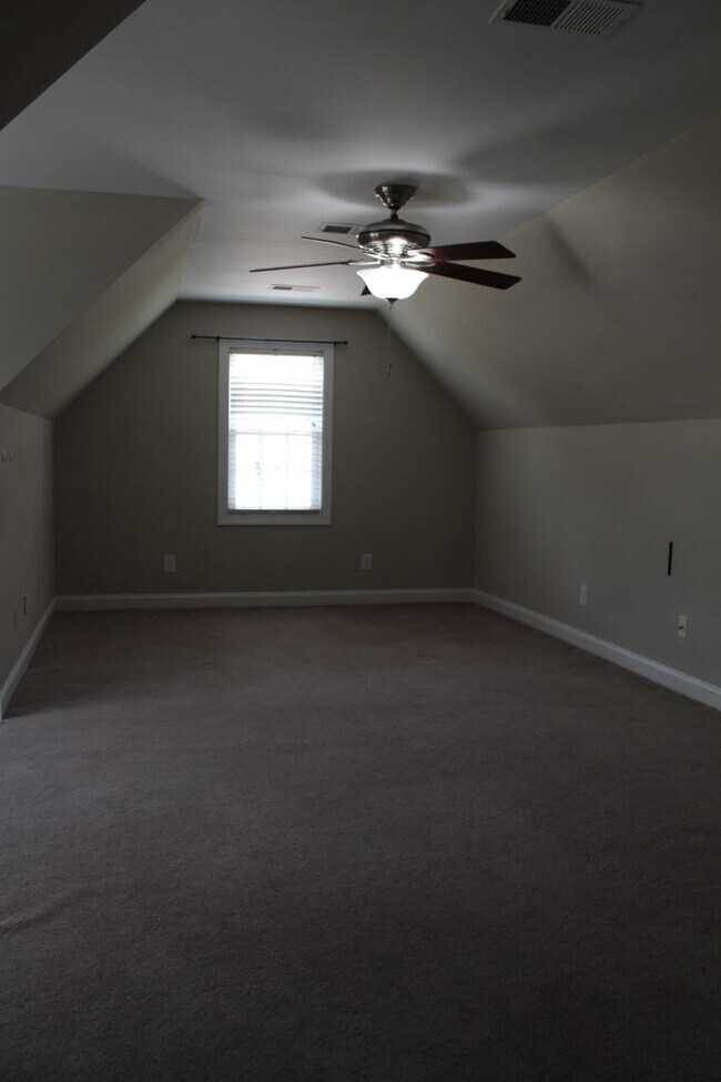 Building Photo - 500 Johnson Branch Rd