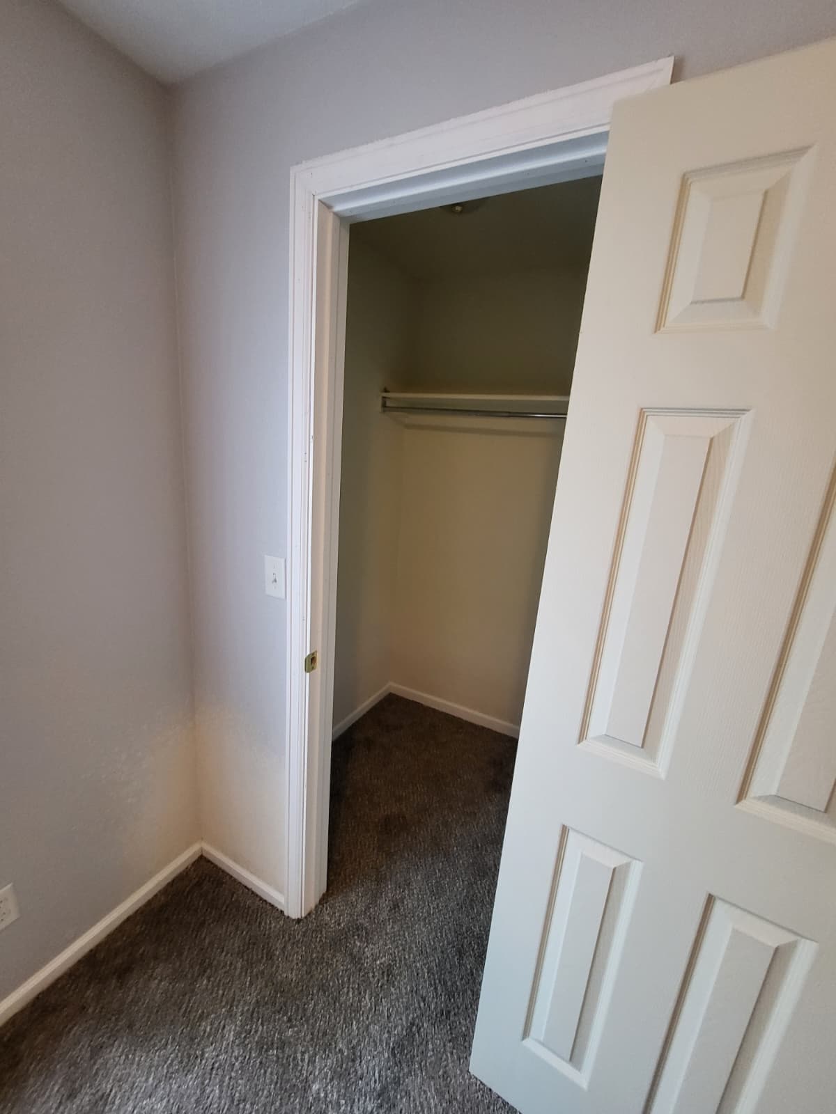 Room 5 - 2704 Breckenridge PL