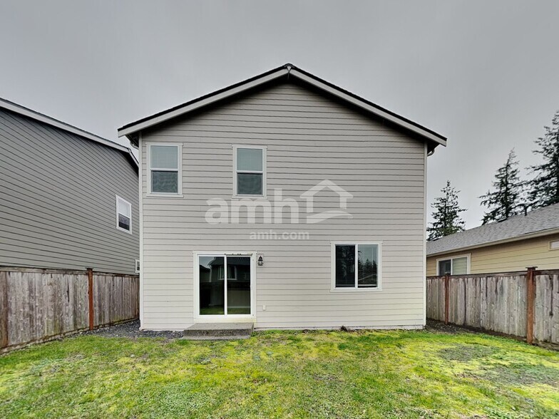 Building Photo - 5748 86th Dr NE